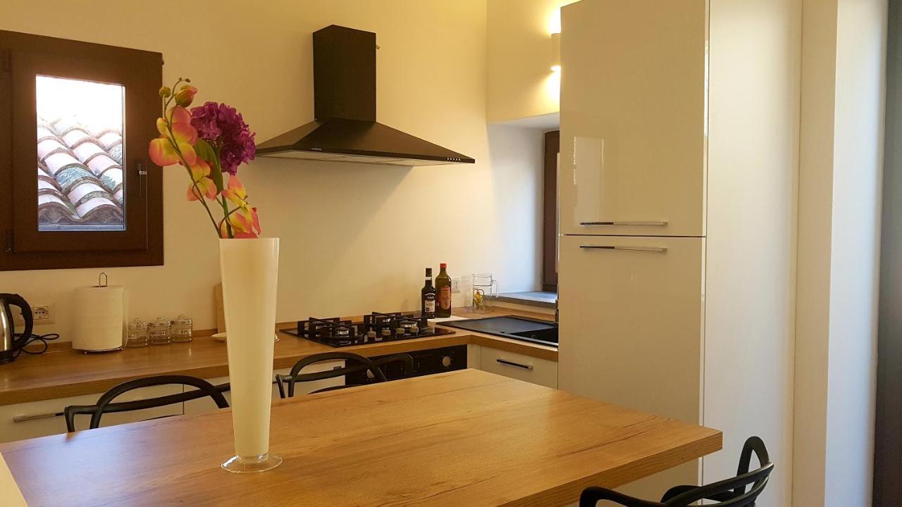 شقة Terrazza Caracciolo تْشيفالو المظهر الخارجي الصورة