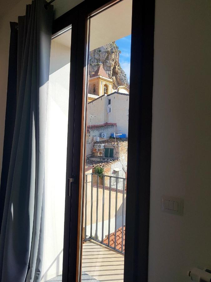 شقة Terrazza Caracciolo تْشيفالو المظهر الخارجي الصورة