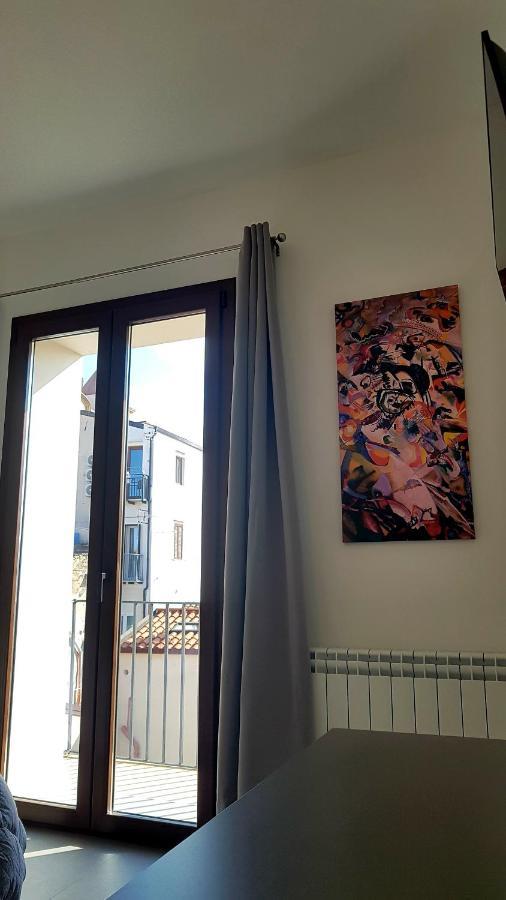 شقة Terrazza Caracciolo تْشيفالو المظهر الخارجي الصورة