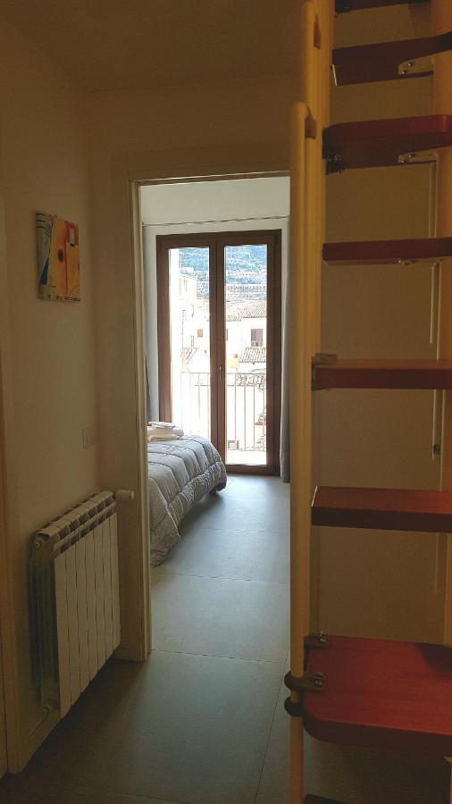 شقة Terrazza Caracciolo تْشيفالو المظهر الخارجي الصورة