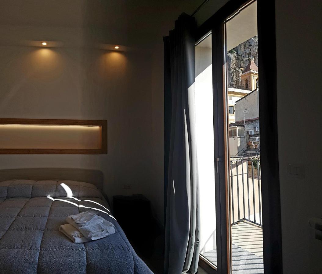شقة Terrazza Caracciolo تْشيفالو المظهر الخارجي الصورة