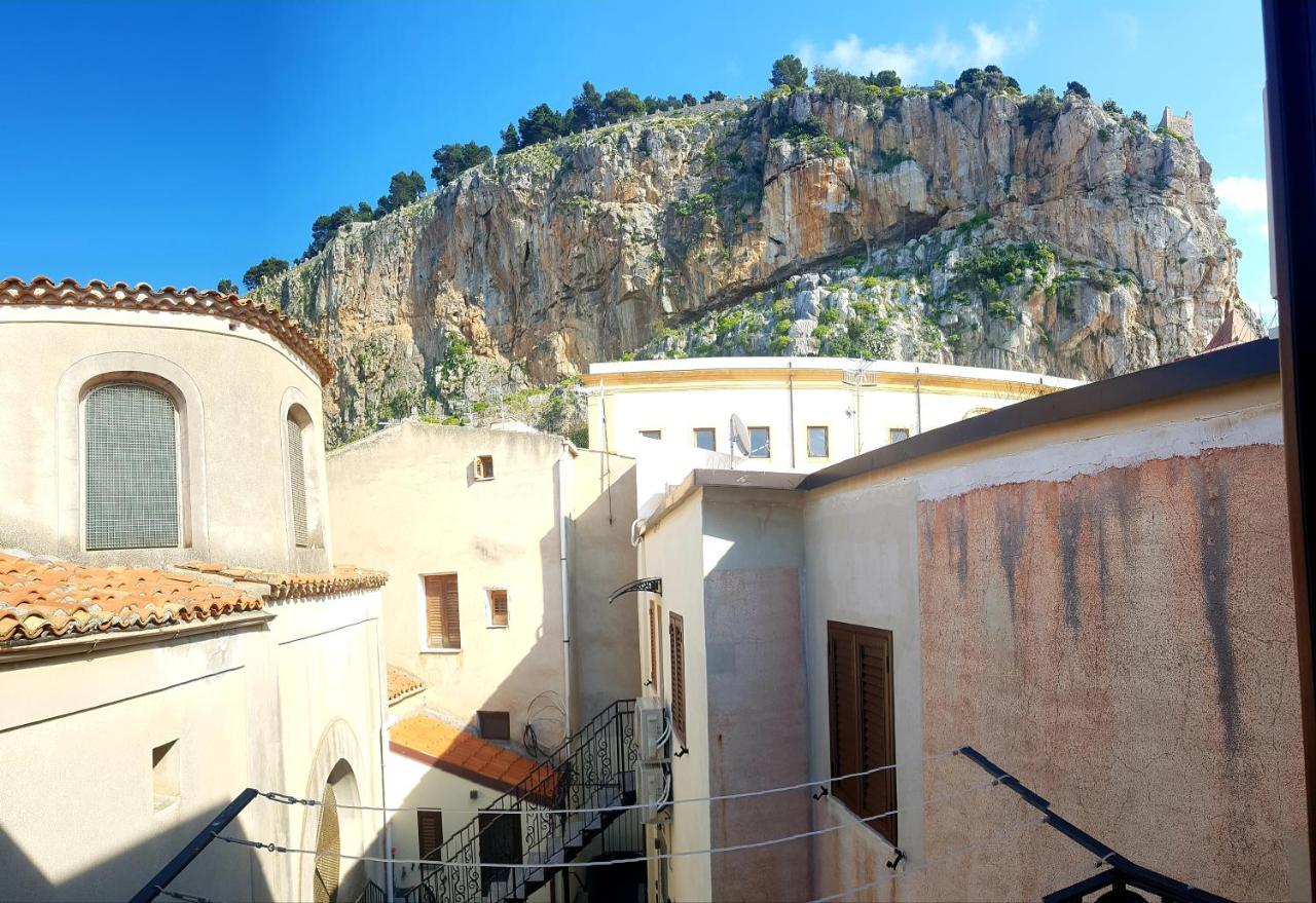 شقة Terrazza Caracciolo تْشيفالو المظهر الخارجي الصورة