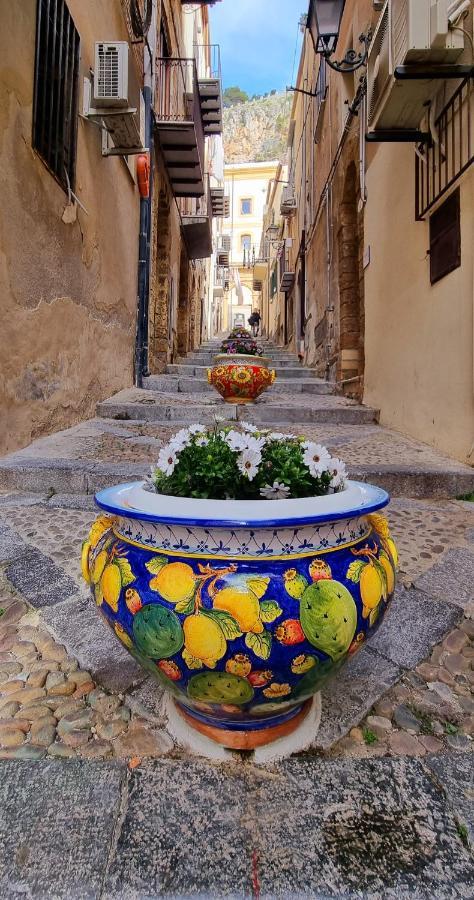 شقة Terrazza Caracciolo تْشيفالو المظهر الخارجي الصورة